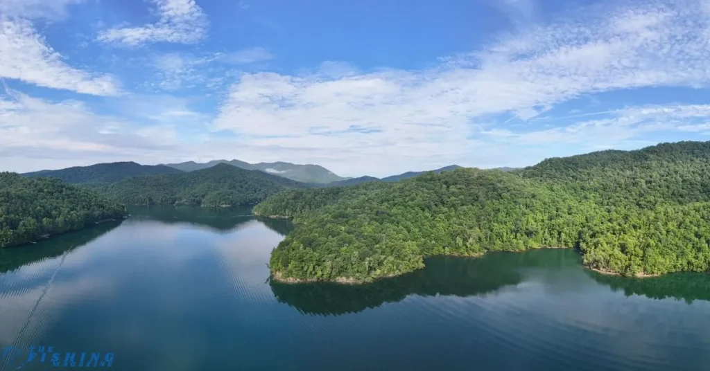 Lake Nantahala Fishing season